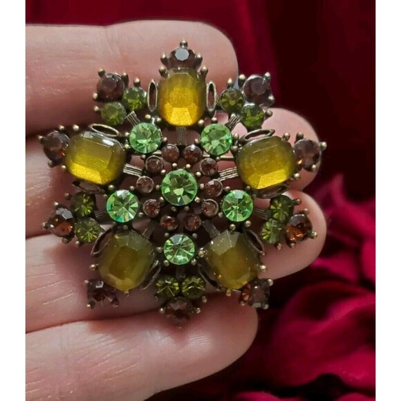 Starburst Rhinestone Brooch Green Yellow Brown Silver Tone 2" - Picture 3 of 3